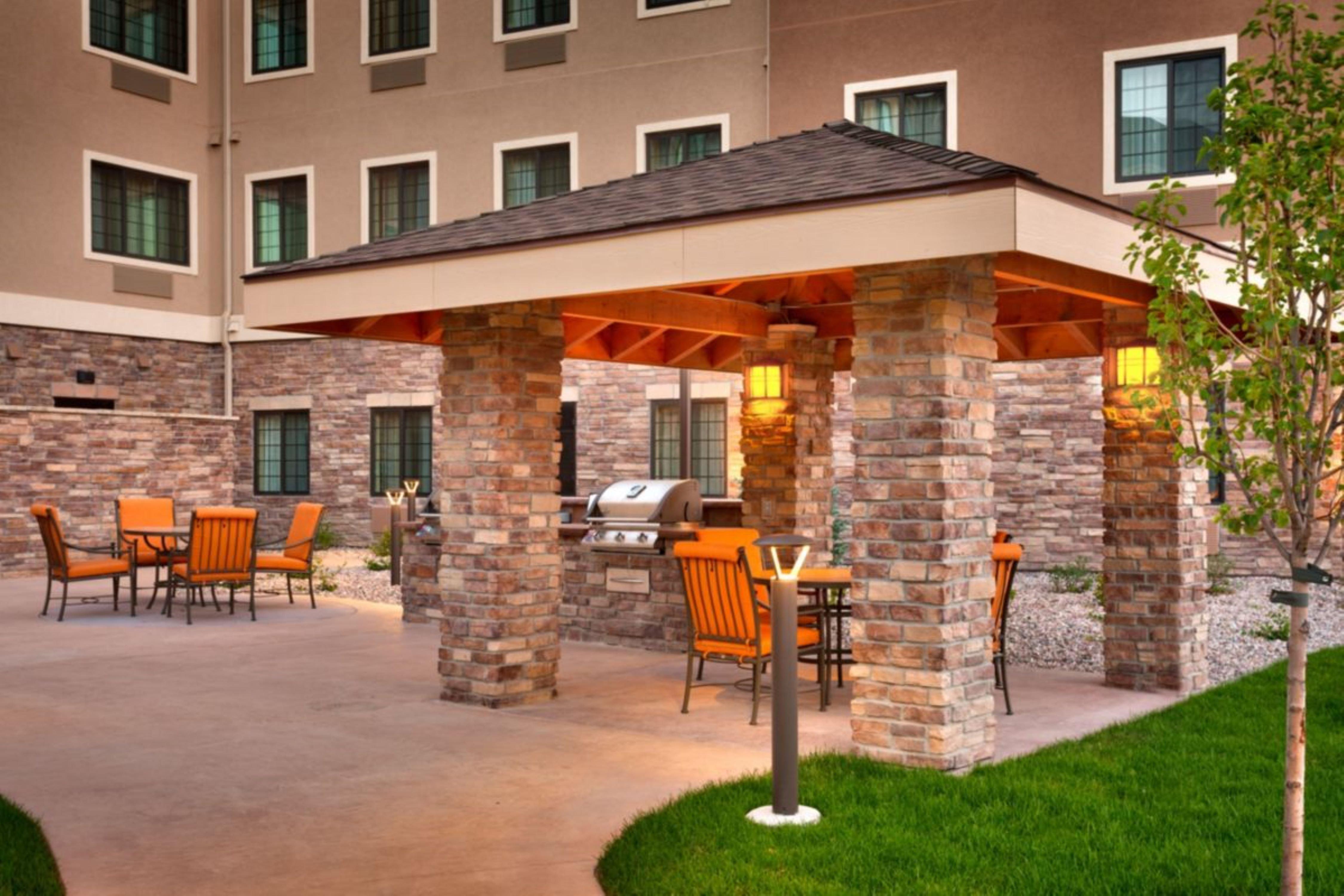 Staybridge Suites Bismarck By Ihg Εξωτερικό φωτογραφία