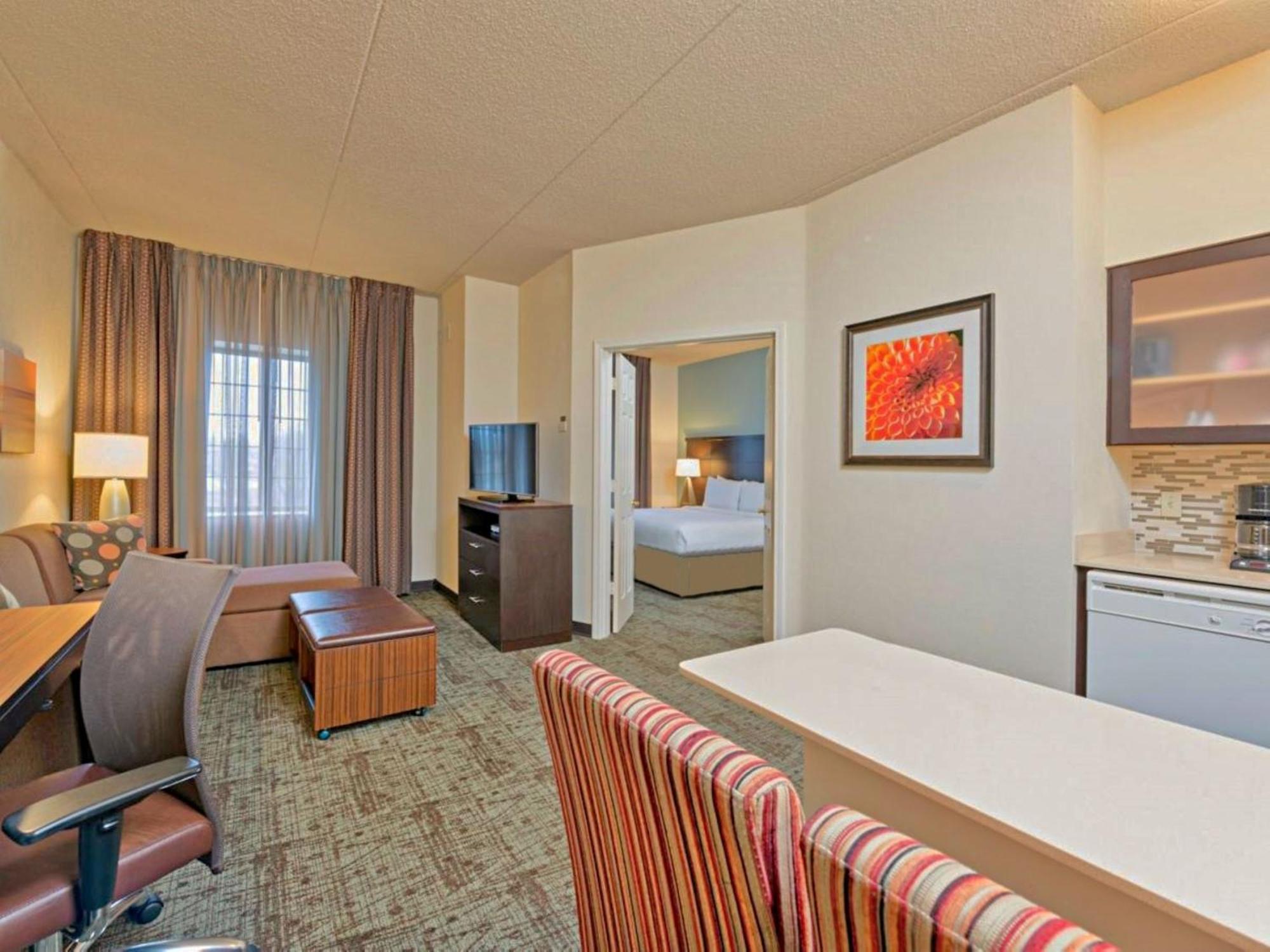 Staybridge Suites Bismarck By Ihg Εξωτερικό φωτογραφία
